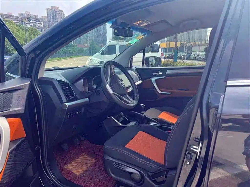 JAC REFINE S3 2015