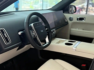 LI AUTO L6  2024 YEAR MAX 2024