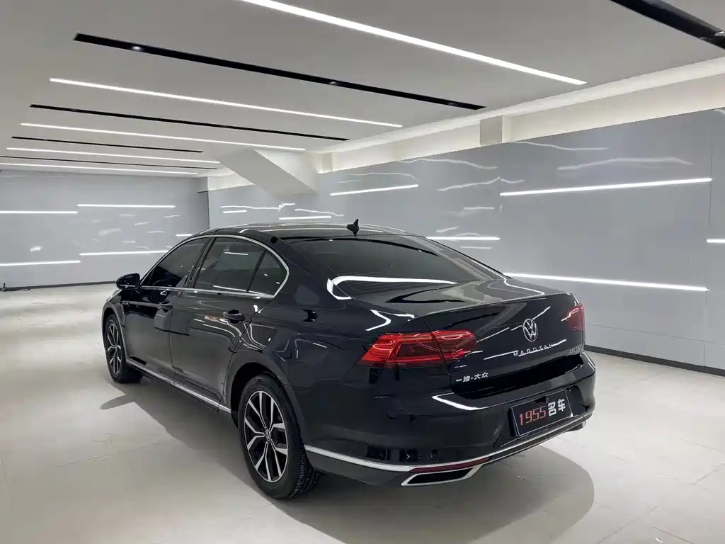 VOLKSWAGEN MAGOTAN 2022