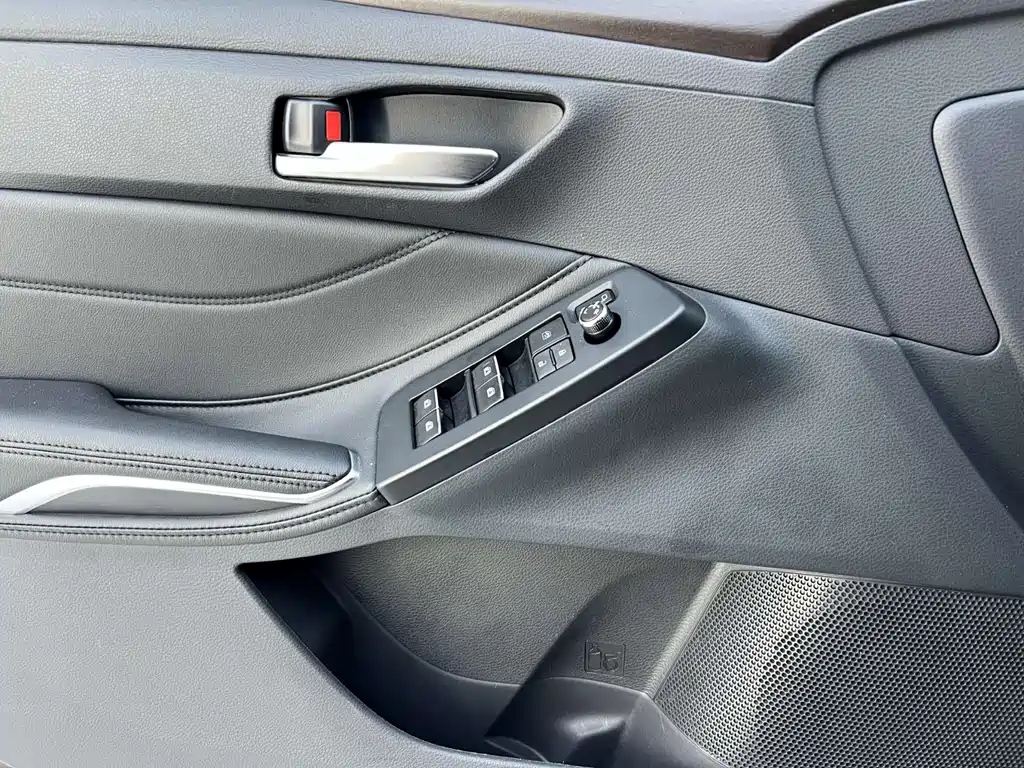 TOYOTA AVALON 2022
