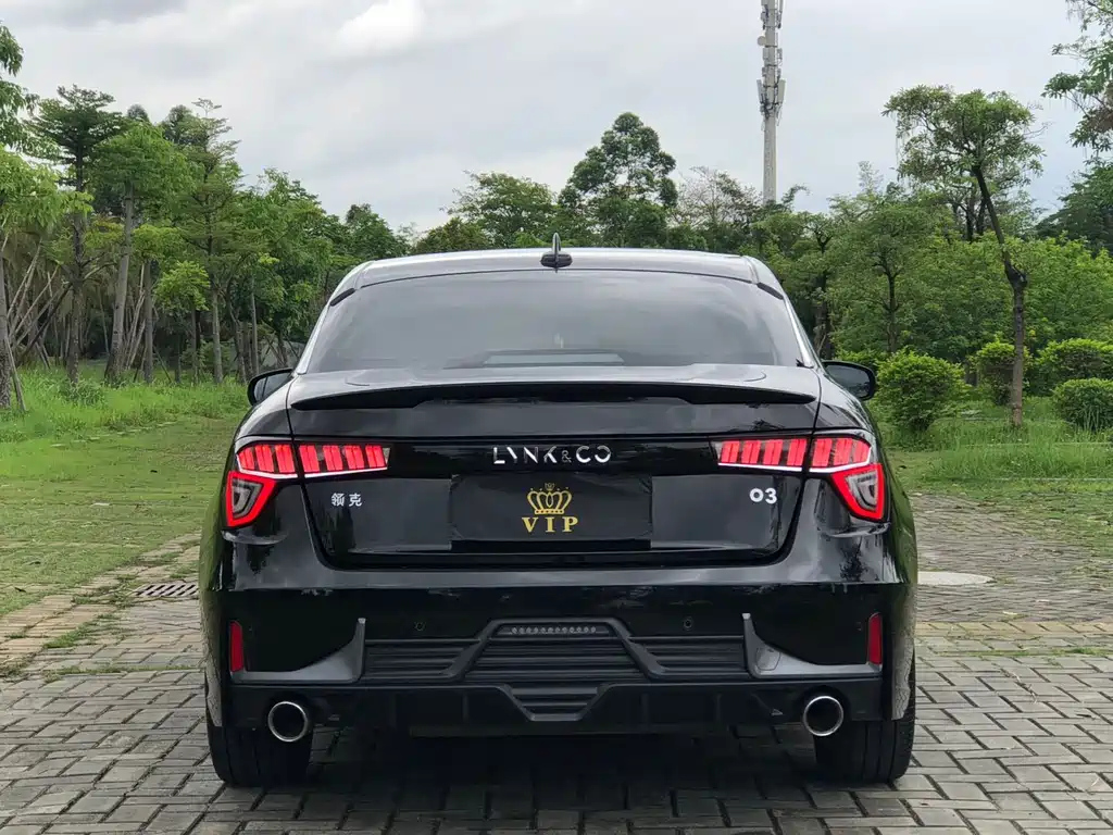 LYNK&CO 03 2020
