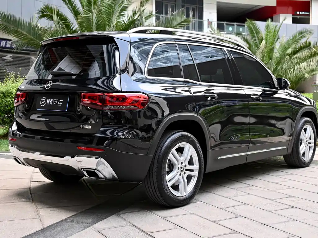 MERCEDES BENZ GLB 2023
