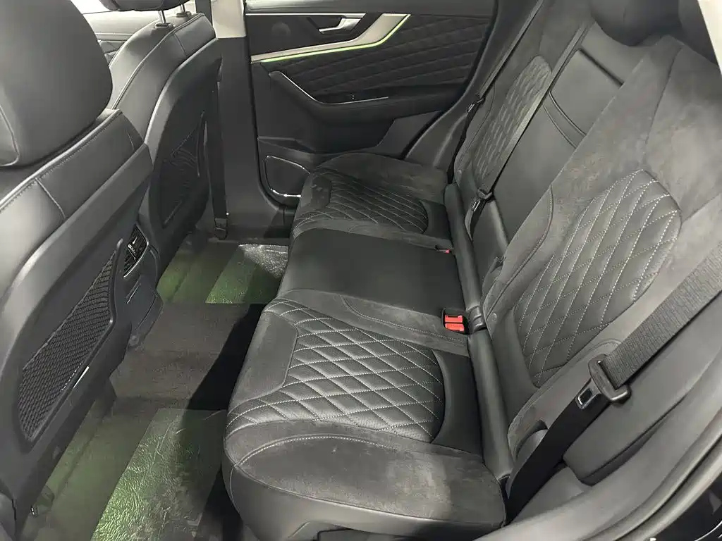 HONGQI HS5 2021