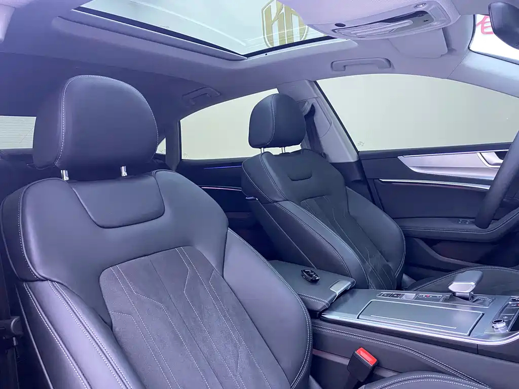 AUDI A7L 2024