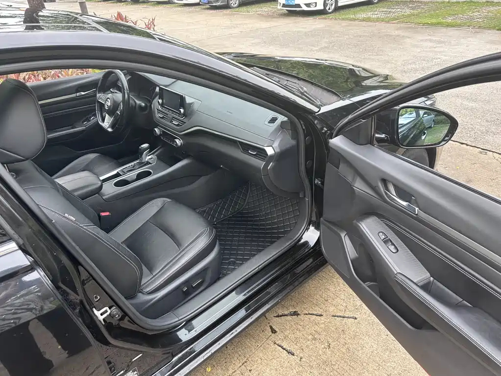 NISSAN TEANA 2019