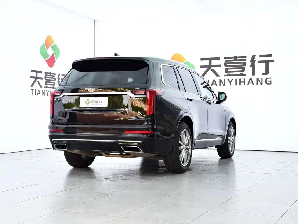 CADILLAC XT6 2021