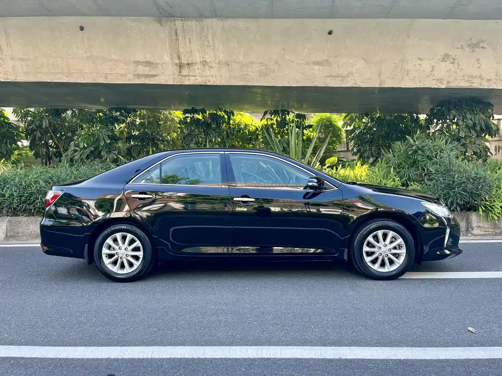 TOYOTA CAMRY 2016