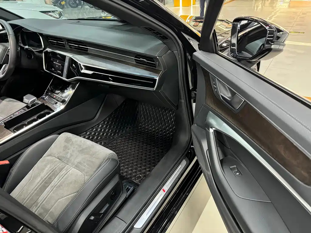 AUDI A6L 2021