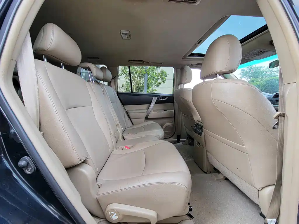 TOYOTA HIGHLANDER 2009