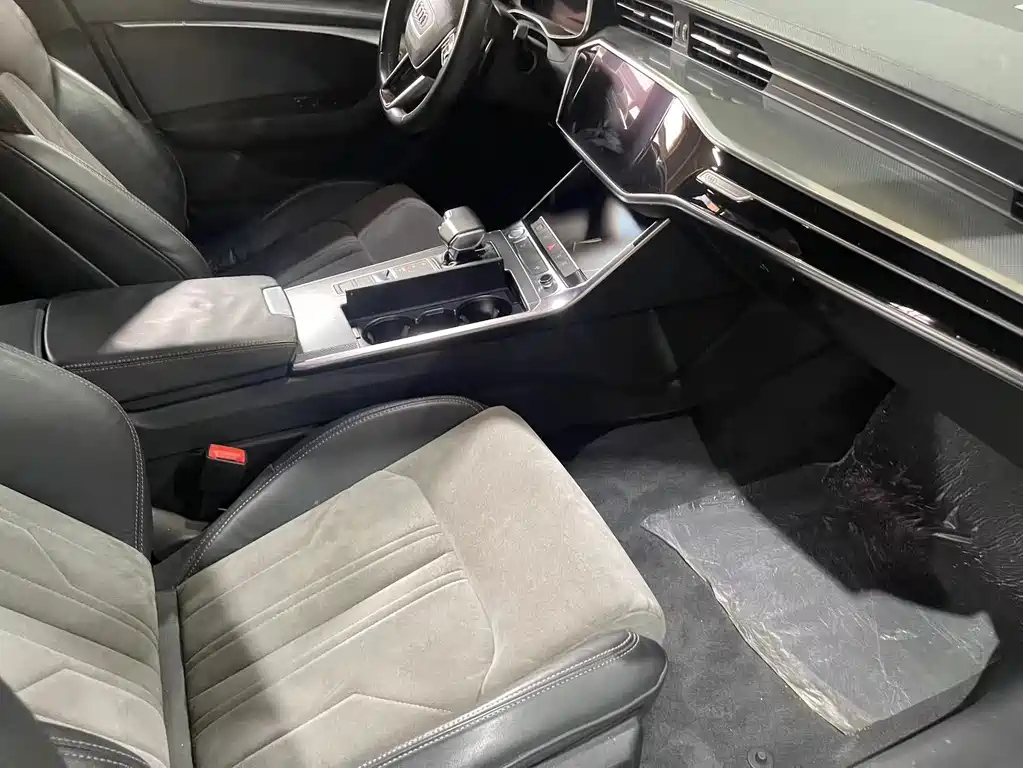 AUDI A6L 2020