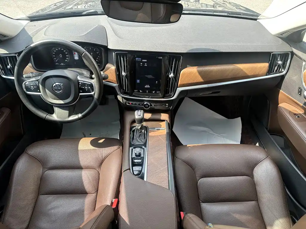 VOLVO S90 2020