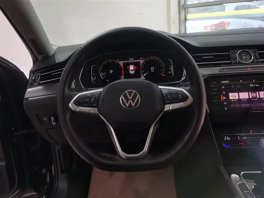 VOLKSWAGEN MAGOTAN 2022
