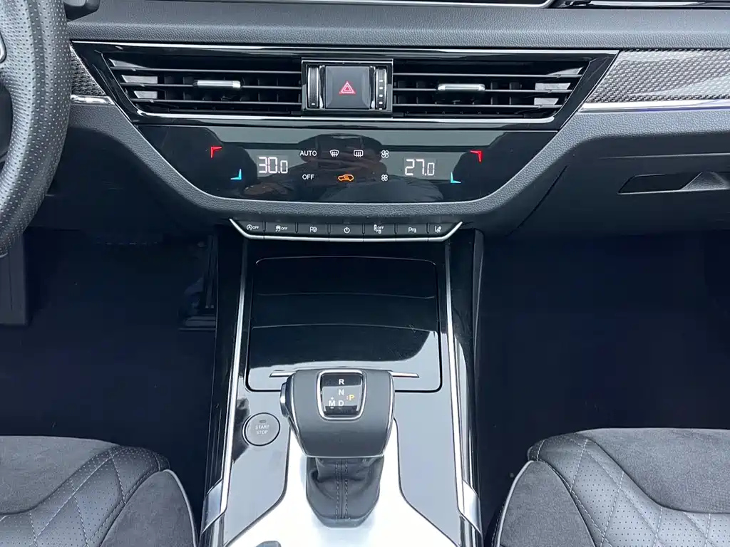 HONGQI HS5 2021