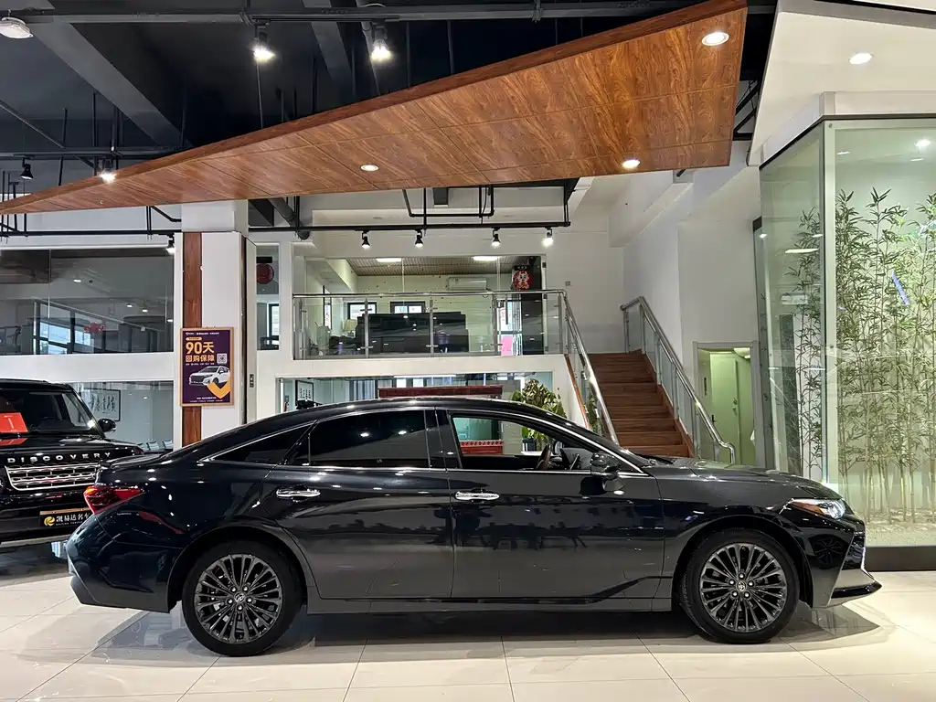 TOYOTA AVALON 2022