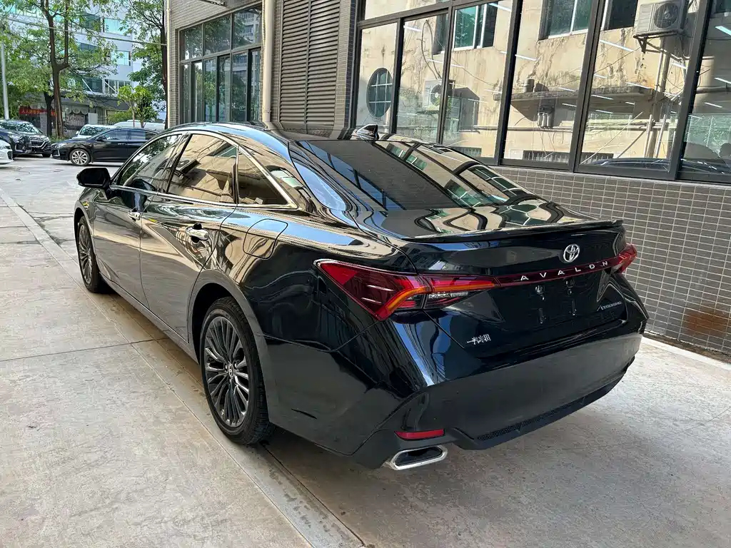 TOYOTA AVALON 2019