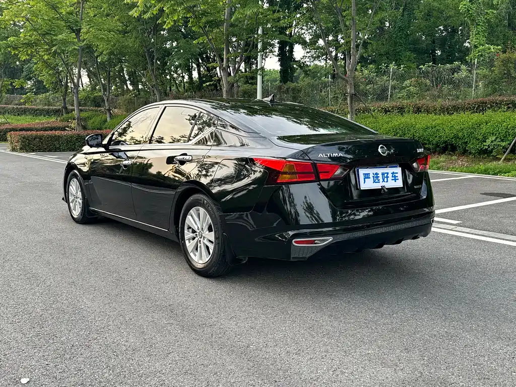 NISSAN TEANA 2019