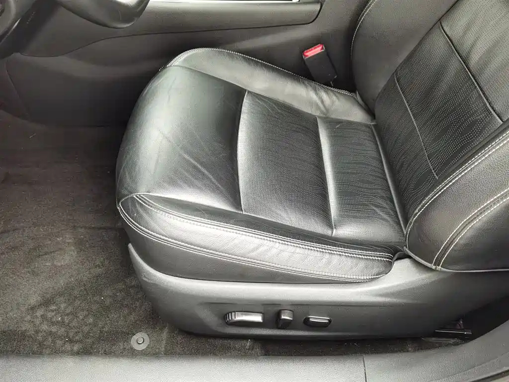 NISSAN TEANA 2020