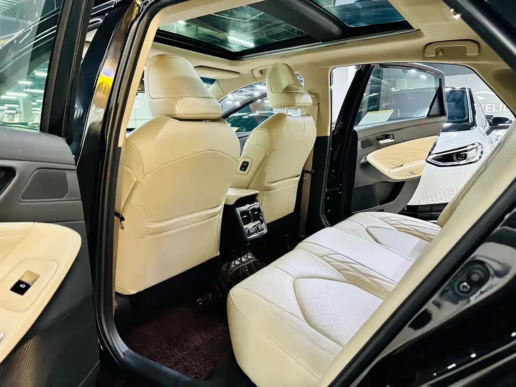 TOYOTA AVALON 2019
