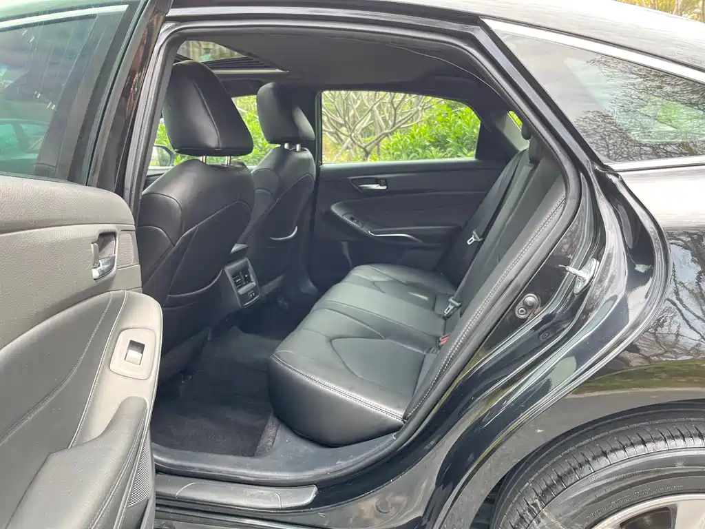 TOYOTA AVALON 2021