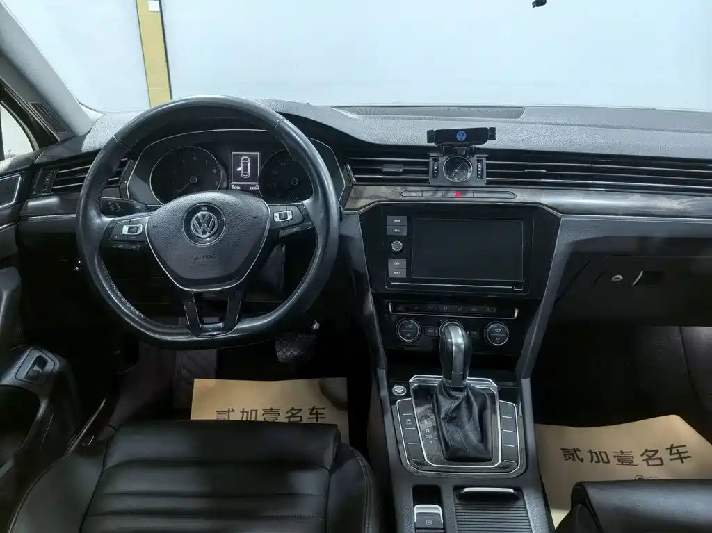 VOLKSWAGEN MAGOTAN 2019