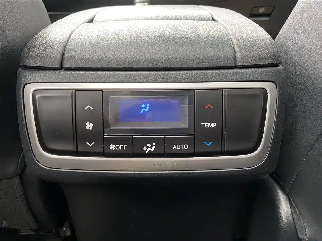 TOYOTA HIGHLANDER 2021