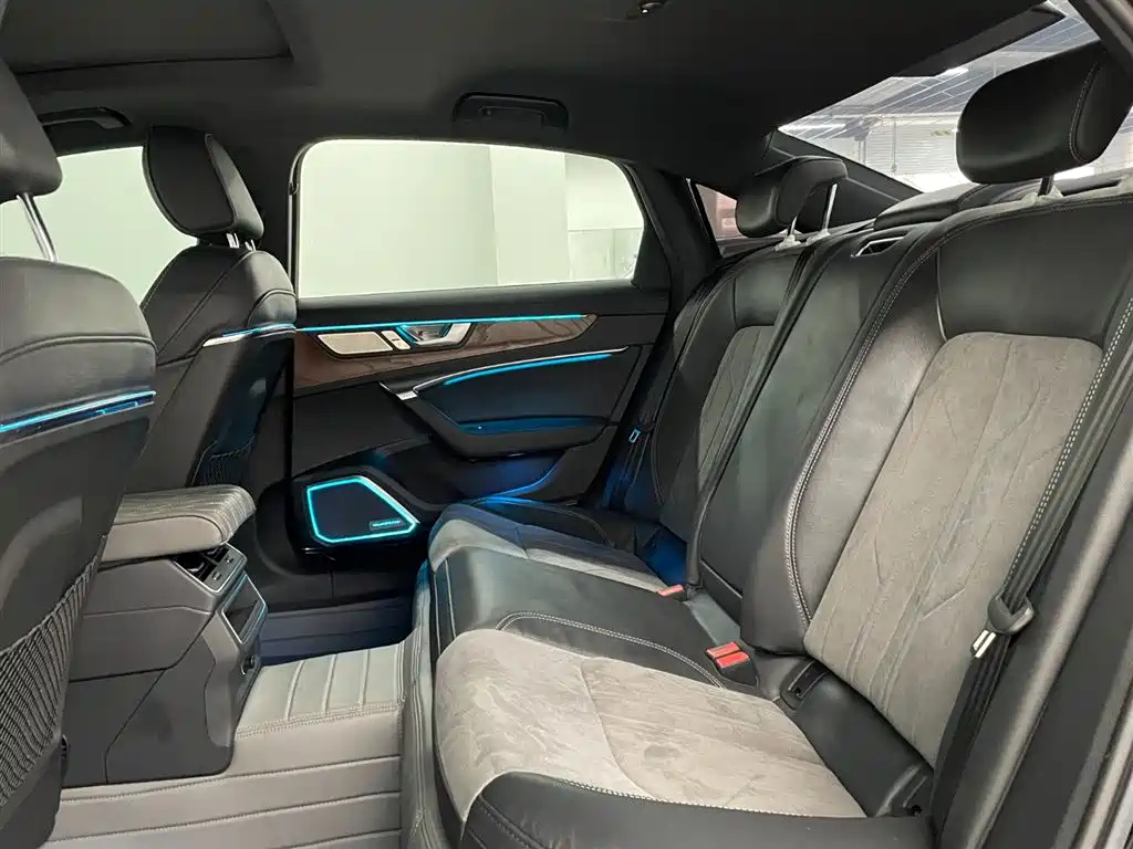 AUDI A6L 2021