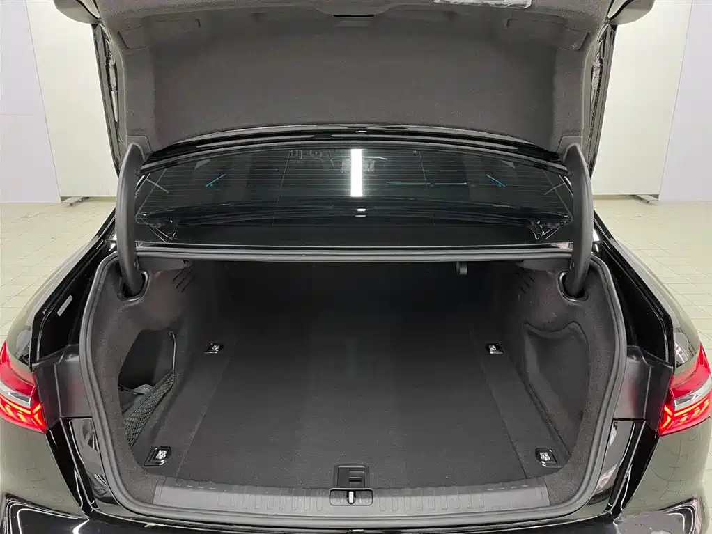 AUDI A6L 2021