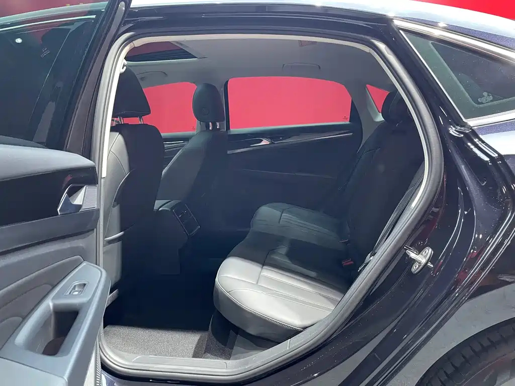 VOLKSWAGEN PASSAT 2022