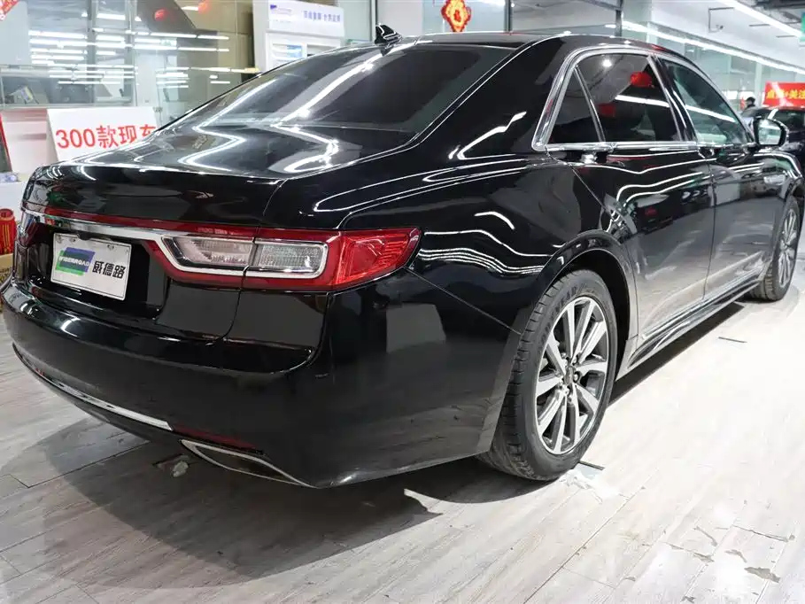 LINCOLN CONTINENTAL 2019