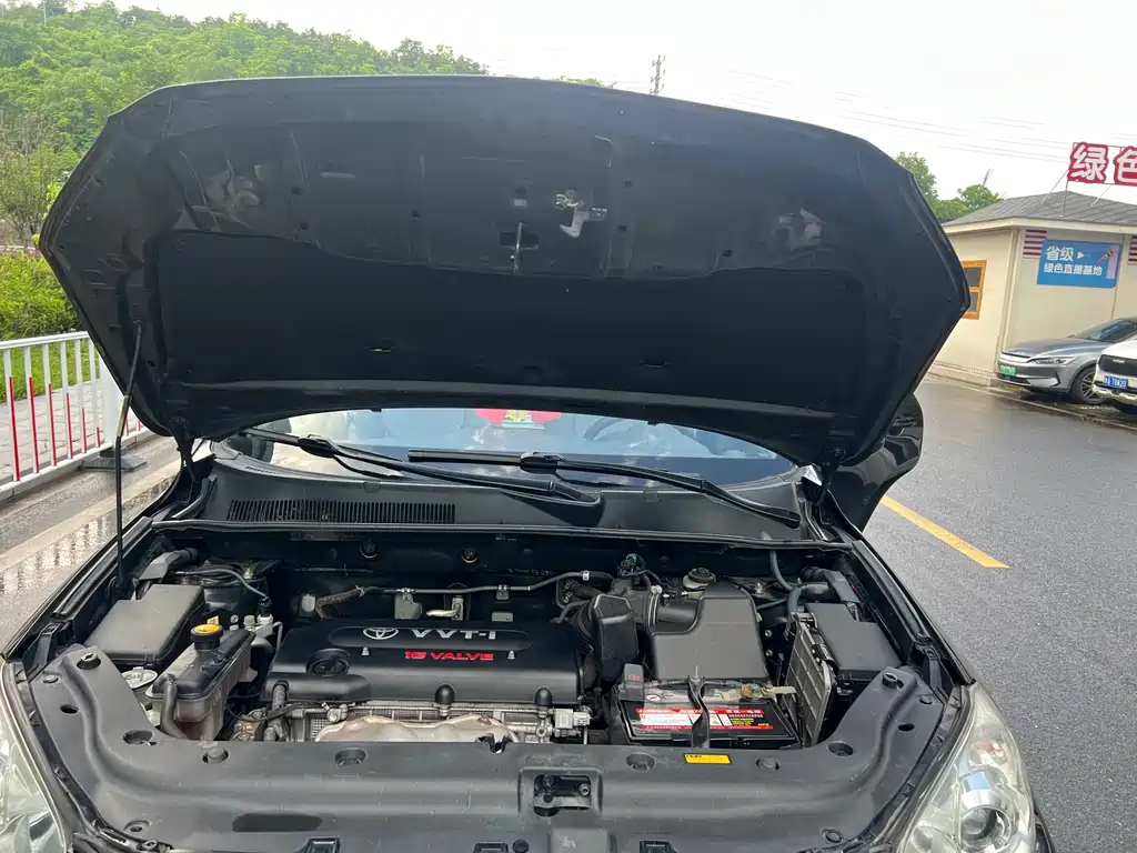 TOYOTA RAV4 RONGFANG 2011