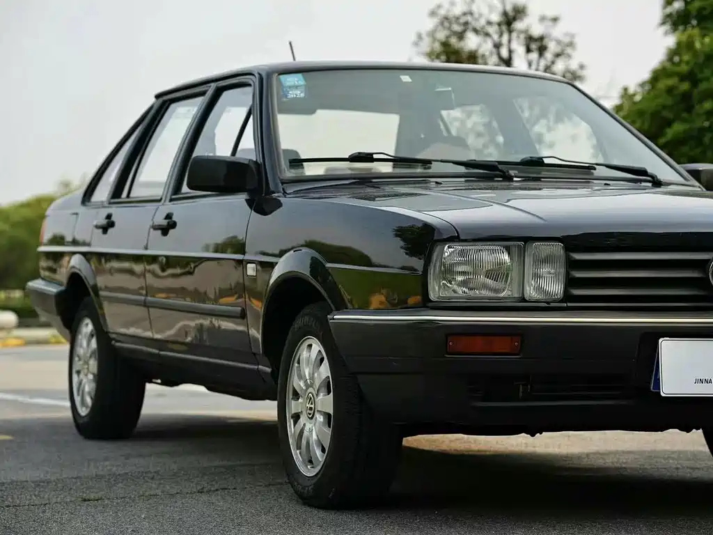 VOLKSWAGEN SANTANA CLASSIC 2010