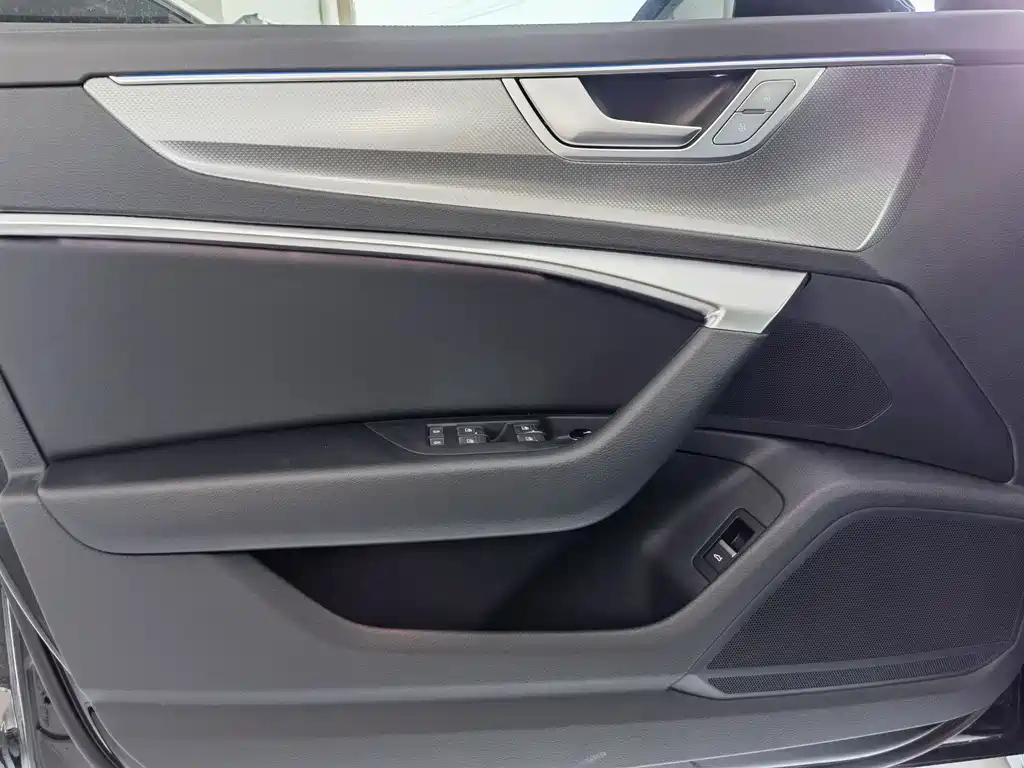 AUDI A6L 2023