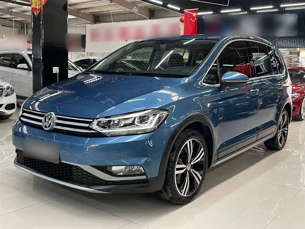 VOLKSWAGEN TOURAN 2018