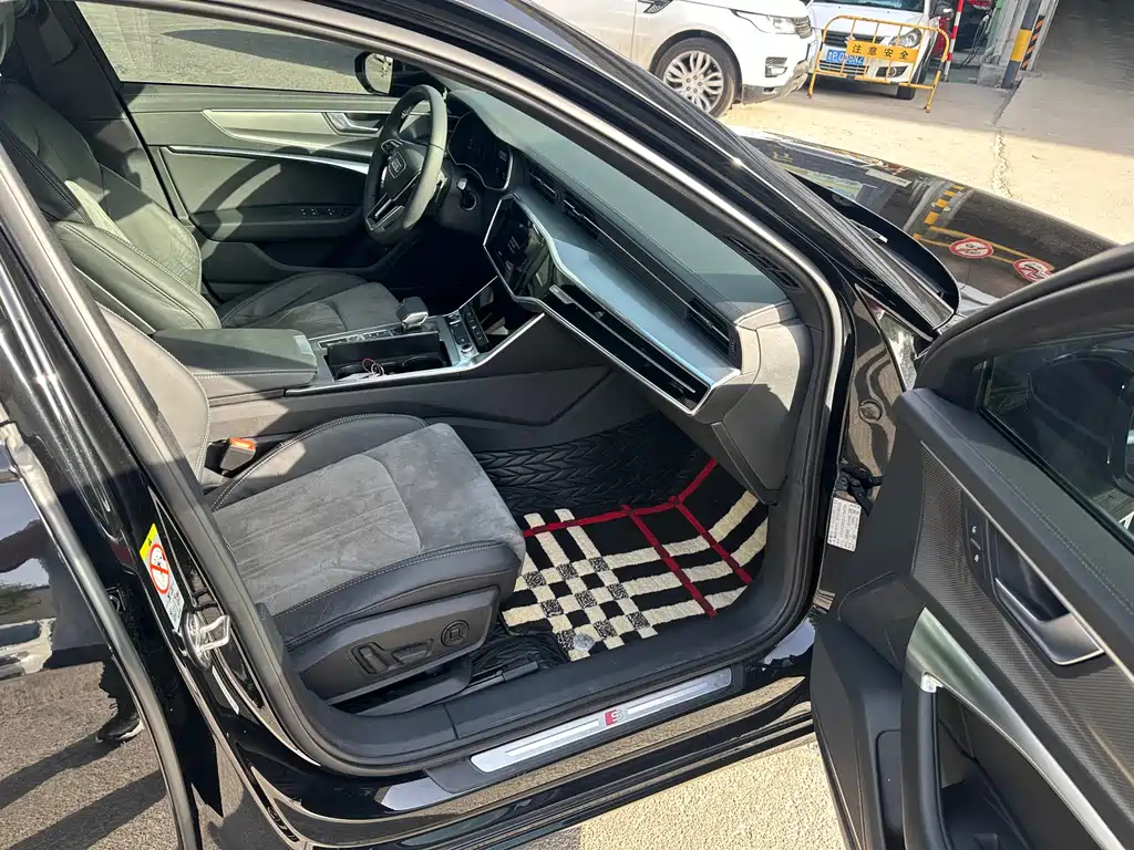 AUDI A6L 2021