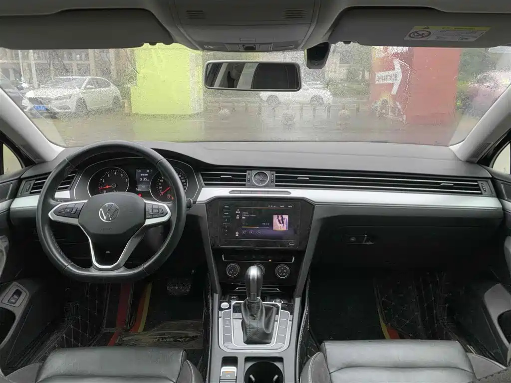 VOLKSWAGEN MAGOTAN 2021