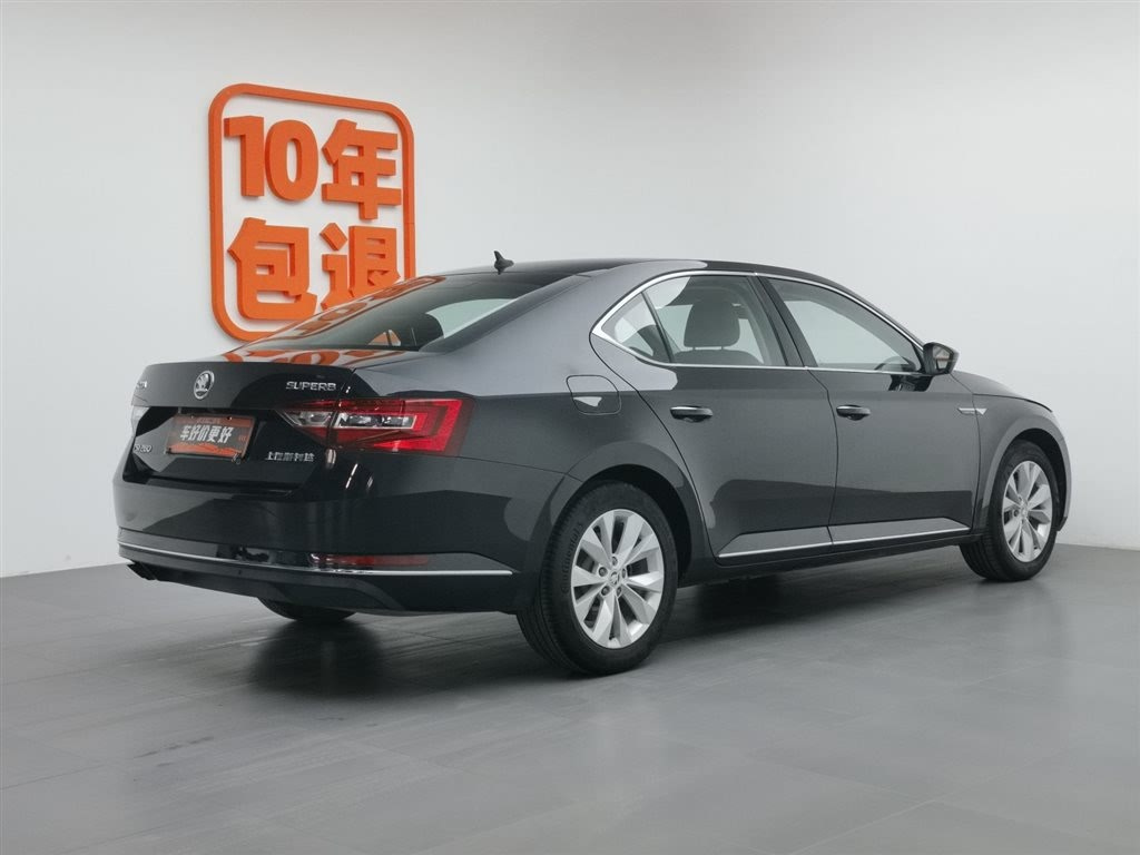 SKODA SUPERB 2019