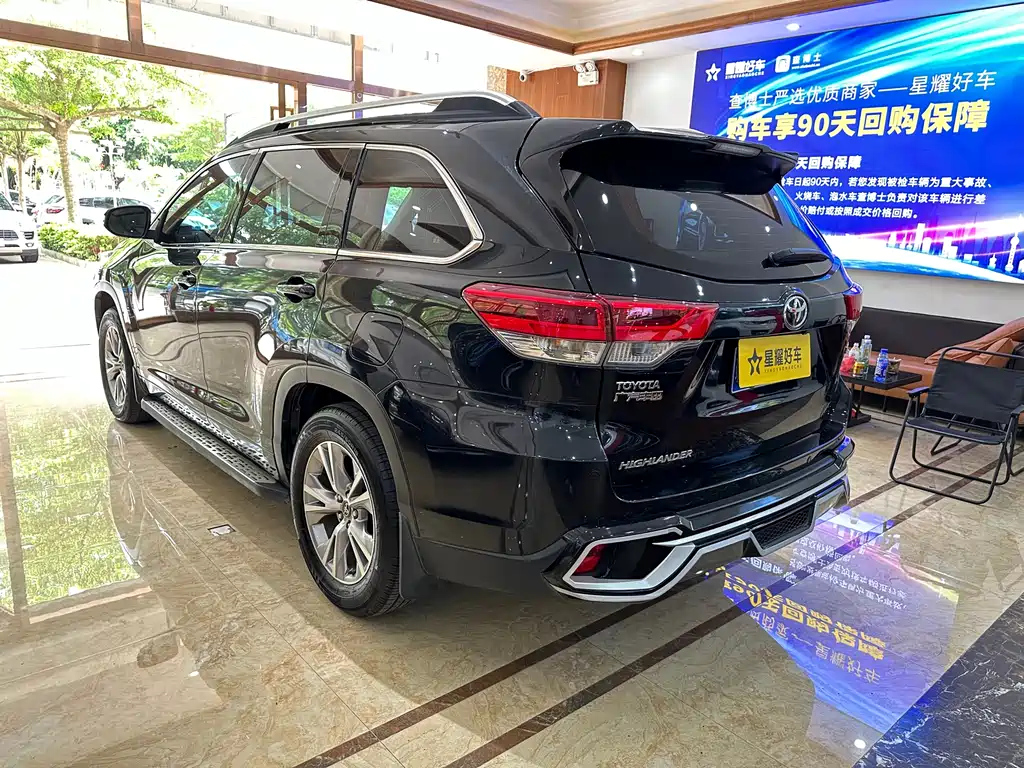TOYOTA HIGHLANDER 2019