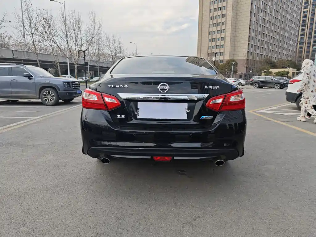 NISSAN TEANA 2017