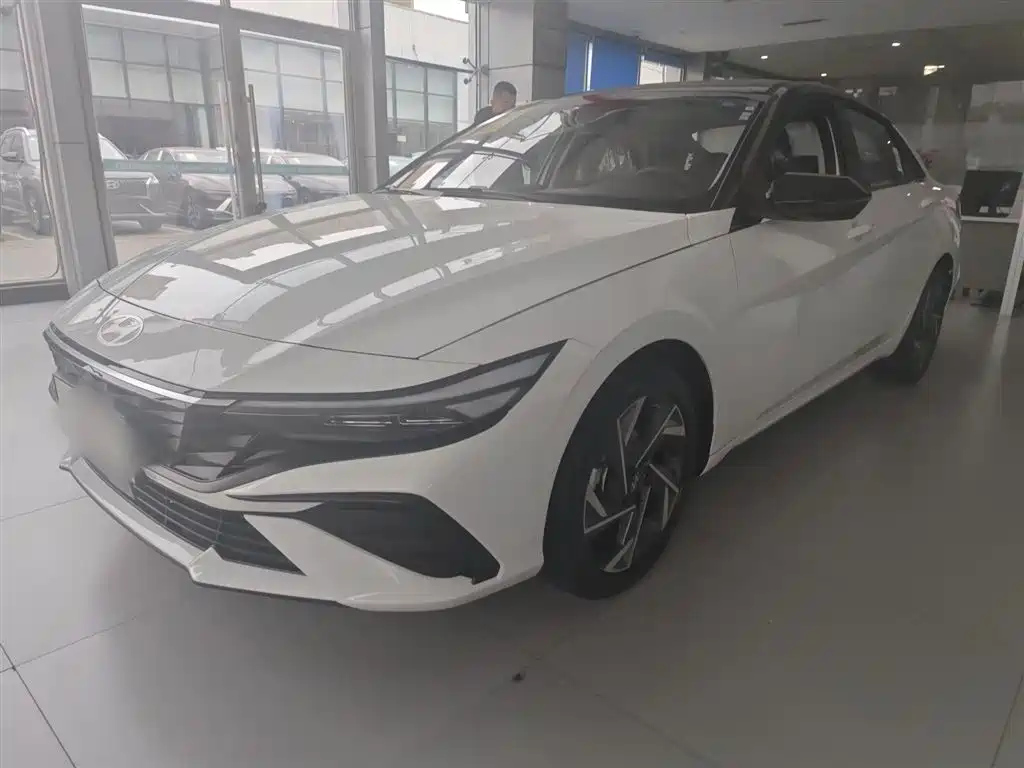 HYUNDAI ELANTRA 2023