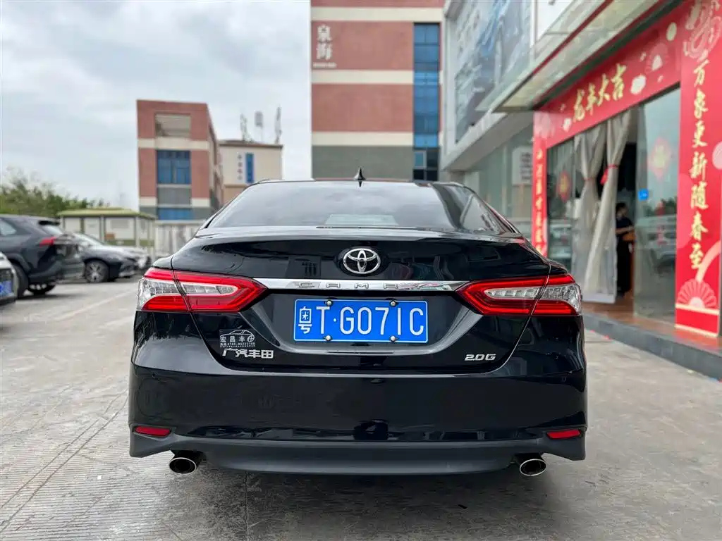 TOYOTA CAMRY 2021
