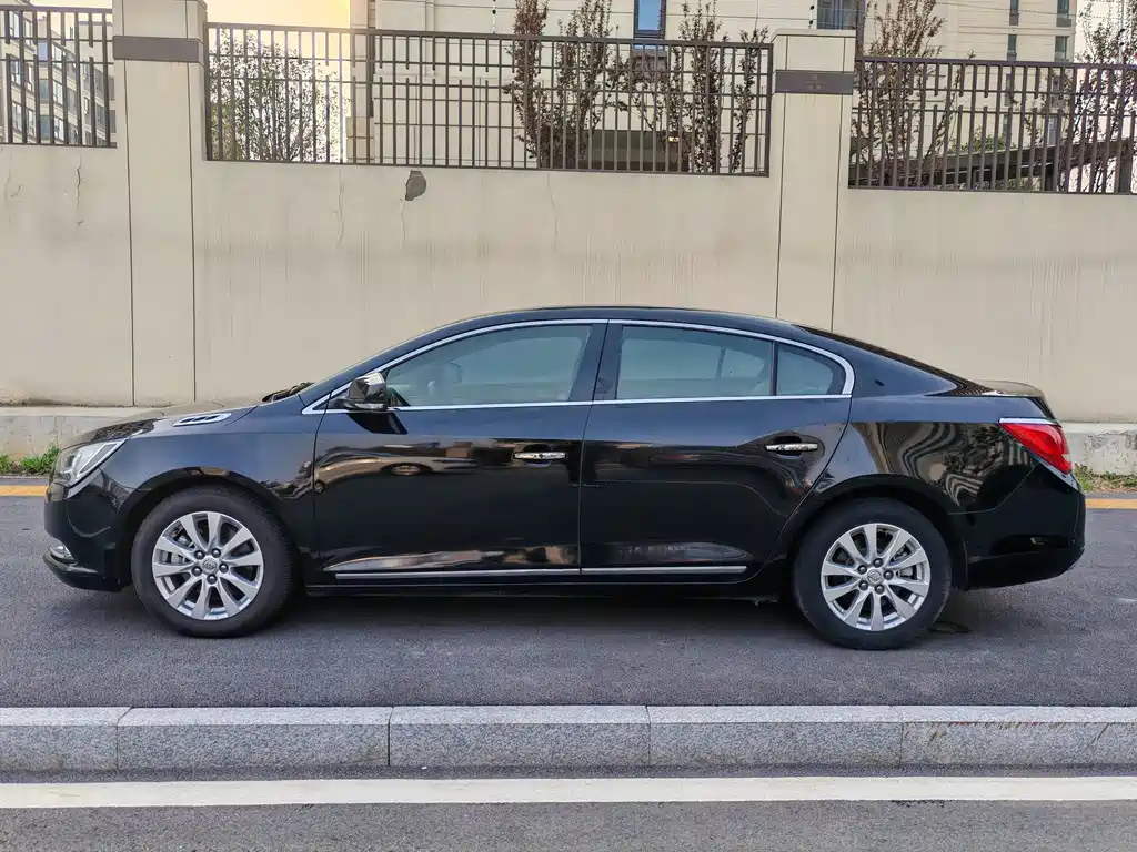 BUICK LACROSSE 2015