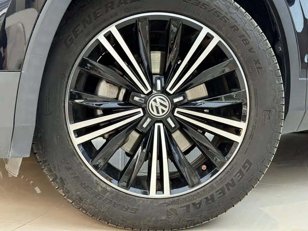 VOLKSWAGEN TIGUAN L 2021