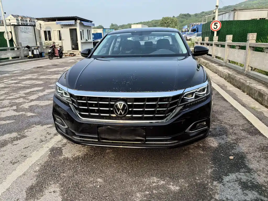 VOLKSWAGEN PASSAT 2020