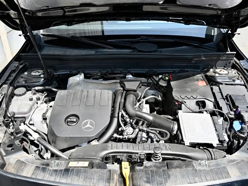 MERCEDES BENZ GLB 2021