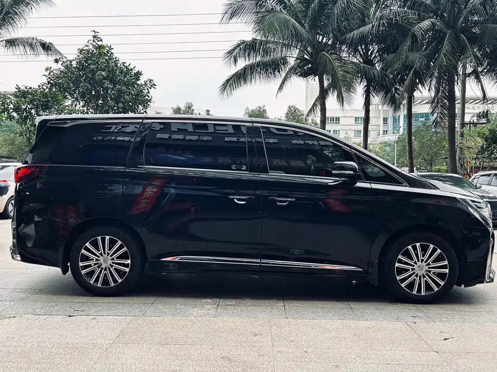 TRUMPCHI M8 2022
