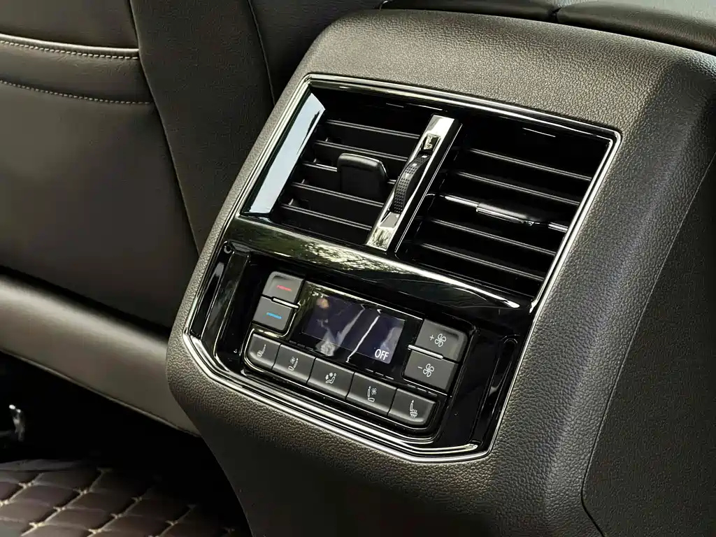VOLKSWAGEN VILORAN 2023