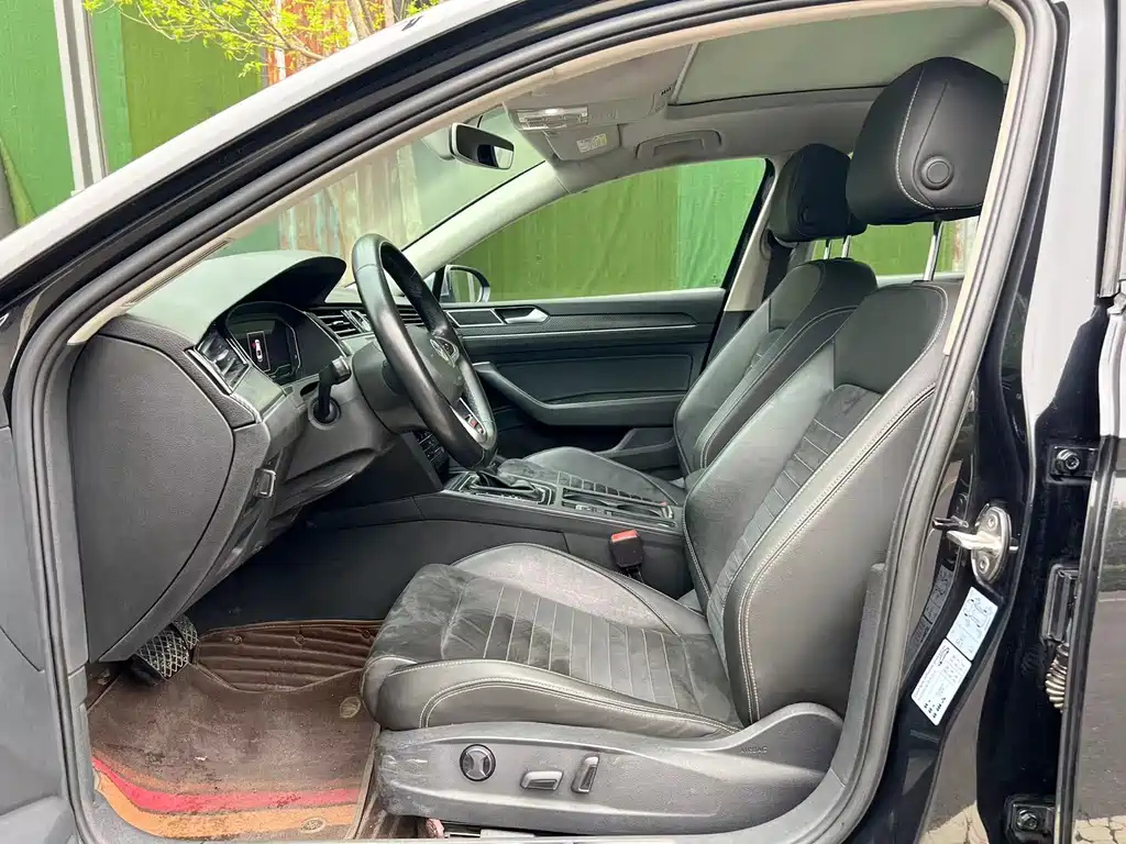 VOLKSWAGEN MAGOTAN 2020