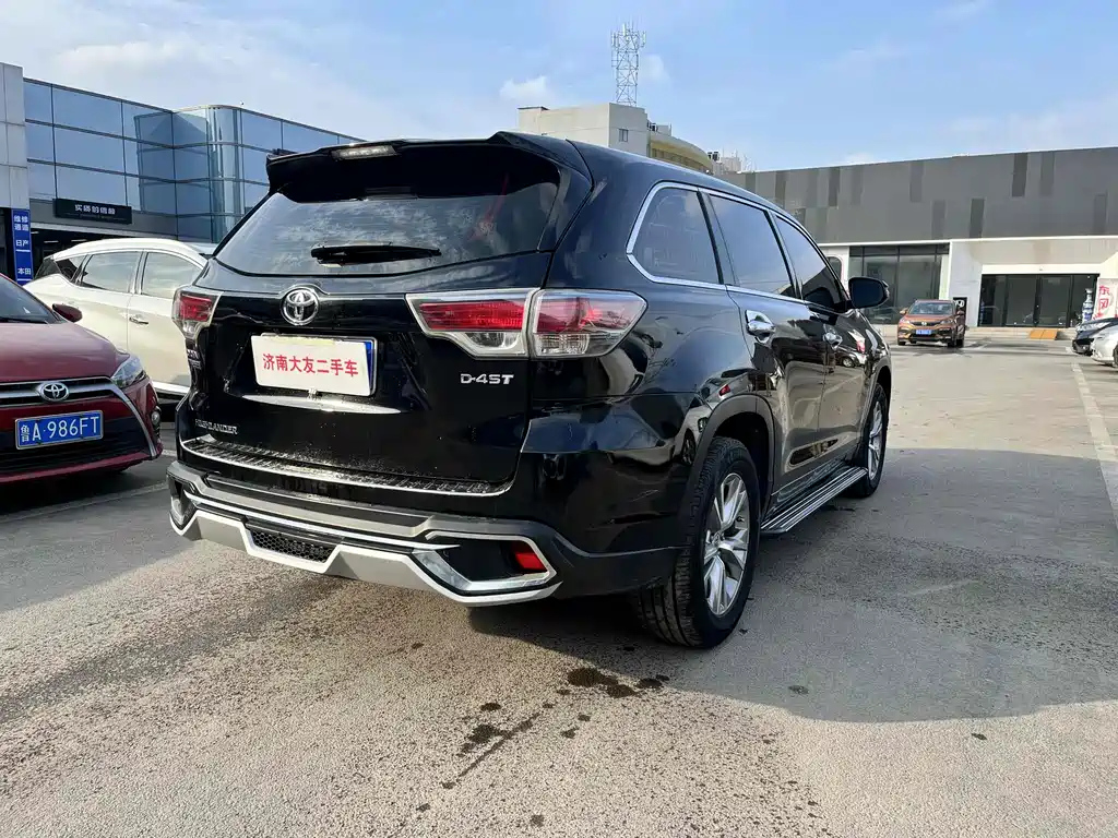 TOYOTA HIGHLANDER 2016