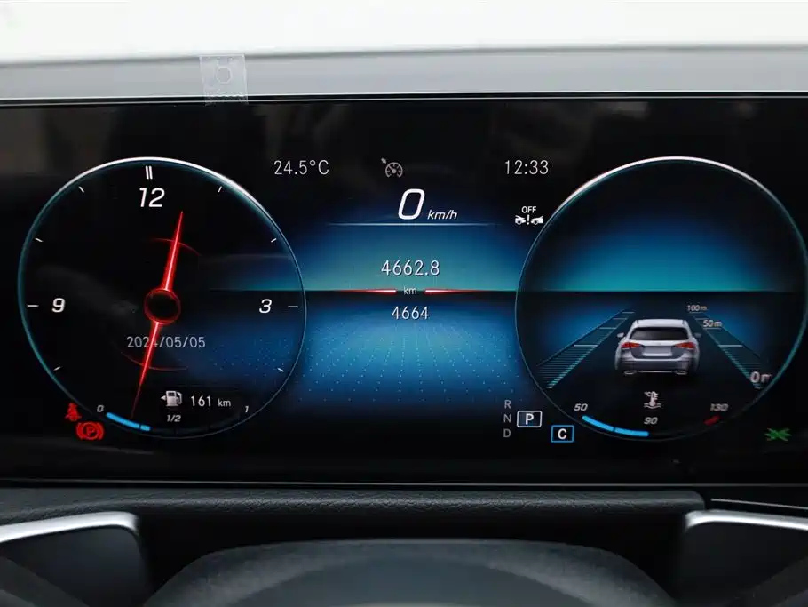 MERCEDES BENZ GLB 2023