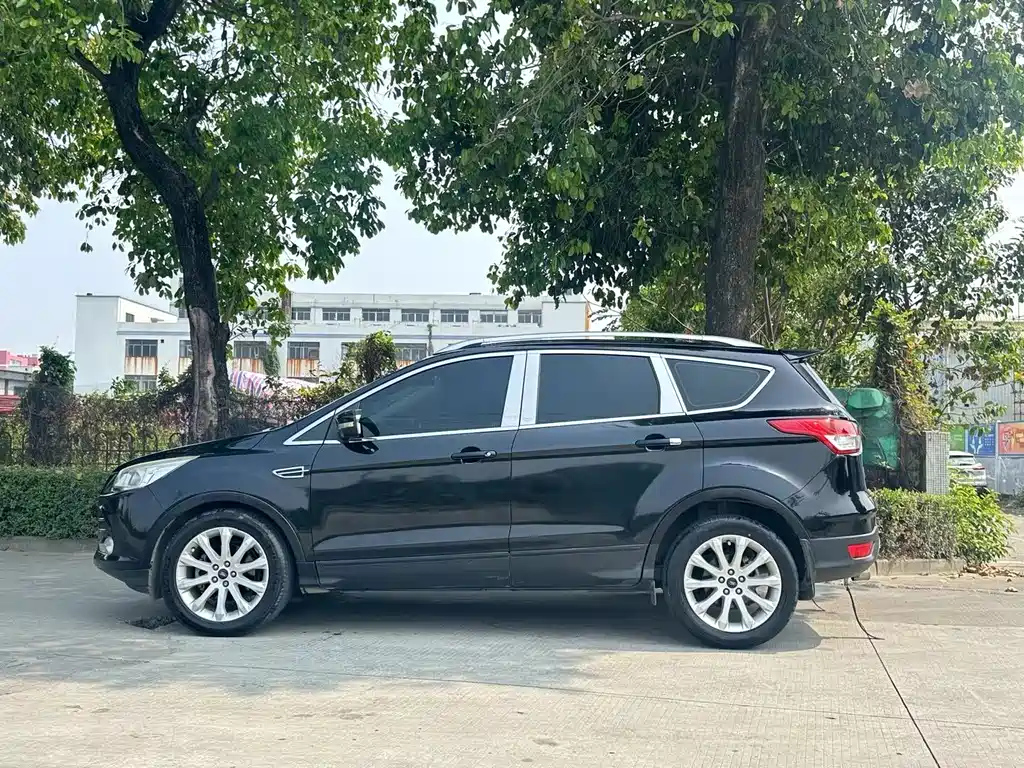 FORD ESCAPE 2016